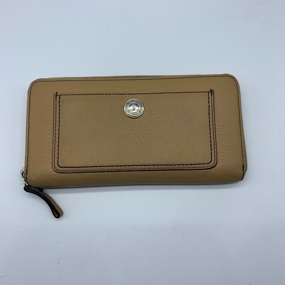 Coach tan and brown leather zip around wallet - Picture 16 of 16